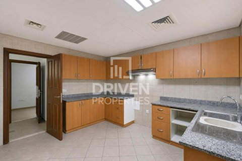 Townhouse in Falcon City of Wonders, Dubai, UAE 4 bedrooms, 324.05 sq.m. № 762664 - photo 5