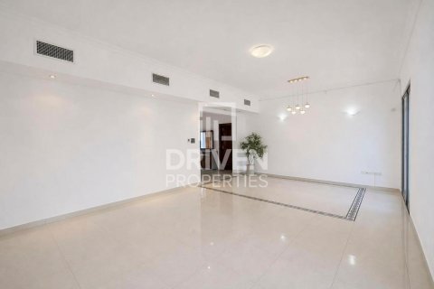 Townhouse in Falcon City of Wonders, Dubai, UAE 4 bedrooms, 324.05 sq.m. № 762664 - photo 3