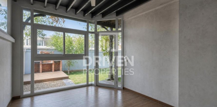 Townhouse in Falcon City of Wonders, Dubai, UAE 4 bedrooms, 324.05 sq.m. № 762664