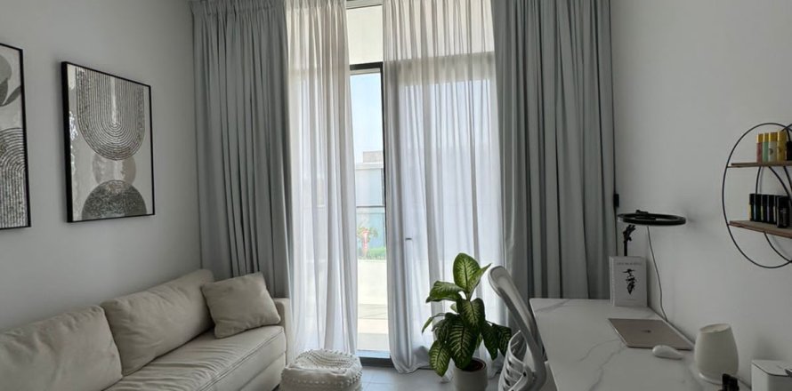 Dubai、UAEにあるタウンハウス 3ベッドルーム、144.8 m2 No696675