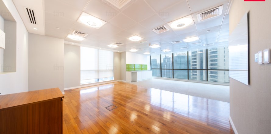Kancelarija u Dubai, UAE 340.9 m2 Br. 696676