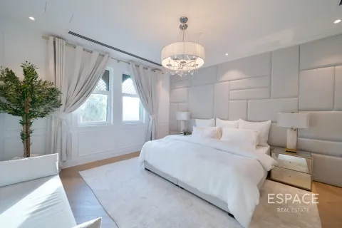 Jumeirah Park, Dubai, UAE의 판매용 빌라 침실 3개, 285제곱미터 번호 649472 - 사진 12