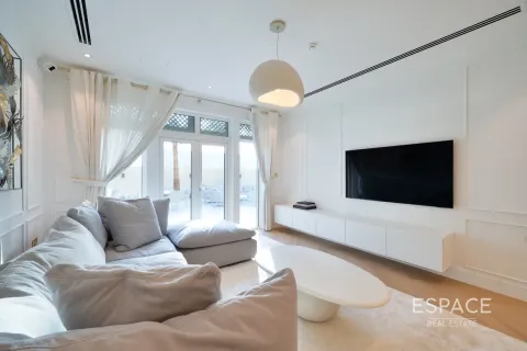 Jumeirah Park, Dubai, UAE의 판매용 빌라 침실 3개, 285제곱미터 번호 649472 - 사진 4