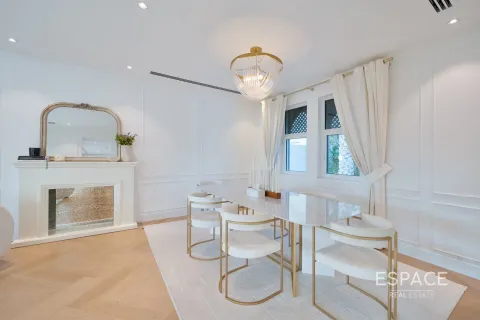 Jumeirah Park, Dubai, UAE의 판매용 빌라 침실 3개, 285제곱미터 번호 649472 - 사진 8