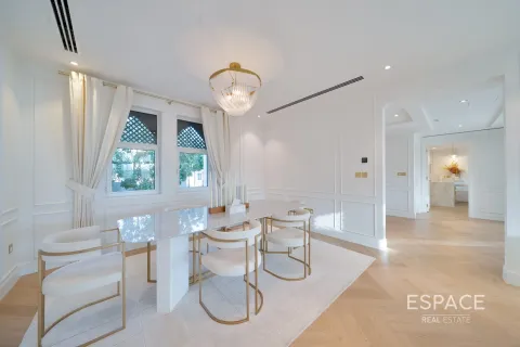 Jumeirah Park, Dubai, UAE의 판매용 빌라 침실 3개, 285제곱미터 번호 649472 - 사진 9