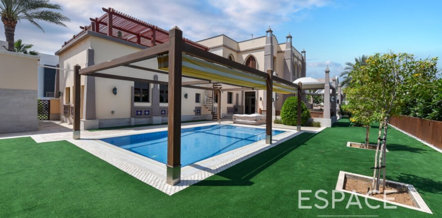 Villa em Palm Jumeirah, Dubai, EAU 5 quartos, 650 m2 № 649930