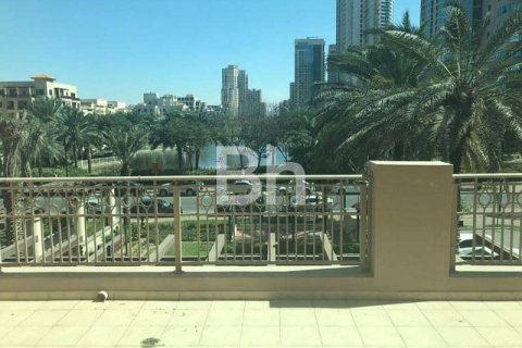 Apartmen di Dubai, UAE 2 bilik tidur, 160 meter persegi № 645337 - foto 1