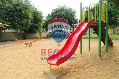 Apartment sa Al Reef, Abu Dhabi, UAE 1 silid-tulugan, 74 sq.m. № 580402 - larawan 11