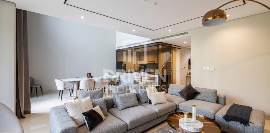 Vila v Jumeirah, Dubai, SAE 3 spálne, 258 m2 č. 683042