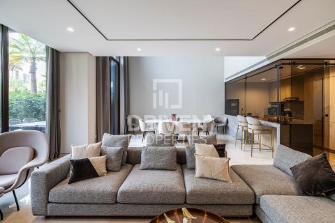 Vila v Jumeirah, Dubai, SAE 3 spálne, 258 m2 č. 683042 - Fotografia 2