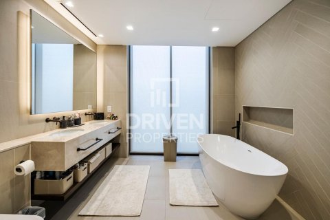 Vila v Jumeirah, Dubai, SAE 3 spálne, 258 m2 č. 683042 - Fotografia 15