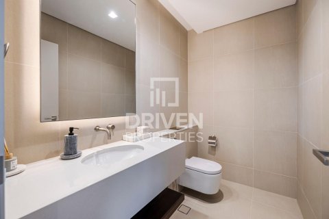 Vila v Jumeirah, Dubai, SAE 3 spálne, 258 m2 č. 683042 - Fotografia 16
