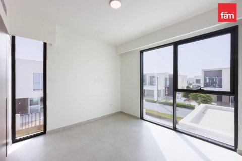 Kaupunkipientalo Dubai, Arabiemiraatit 3 makuuhuonetta, 173.9 m2 № 646911 - kuva 3