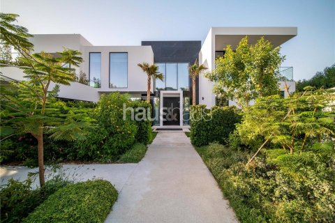 Villa in Al Barari, Dubai, UAE 4 bedrooms, 839 sq.m. № 625239 - photo 1