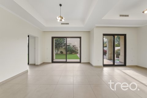 Vilë në Arabian Ranches 2, Dubai, Emiratet e Bashkuara Arabe 5 dhoma gjumi, 360 m2. № 761389 - Foto 8