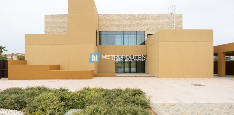 Vila v Ghantoot, Abu Dhabi, SAE 5 spální, 1619.9 m2 č. 695655