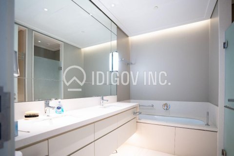 Appartamento in vendita a Downtown Dubai (Downtown Burj Dubai), Dubai, EAU 2 camere da letto, 129 mq. № 680645 - foto 13