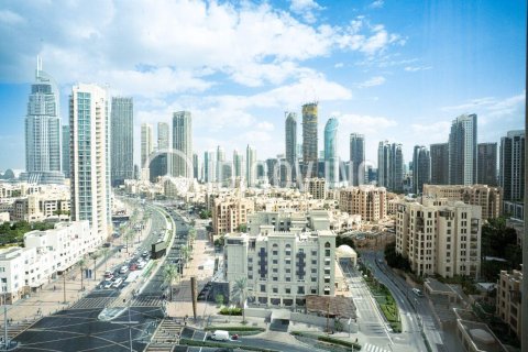 Appartamento in vendita a Downtown Dubai (Downtown Burj Dubai), Dubai, EAU 2 camere da letto, 129 mq. № 680645 - foto 3