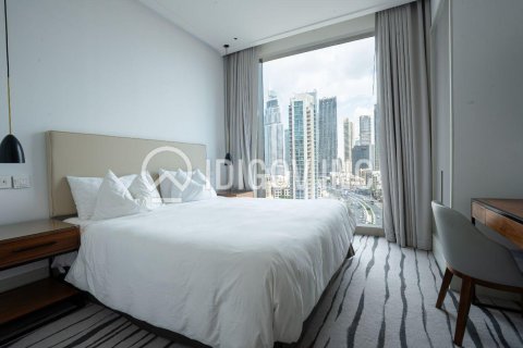Appartamento in vendita a Downtown Dubai (Downtown Burj Dubai), Dubai, EAU 2 camere da letto, 129 mq. № 680645 - foto 8