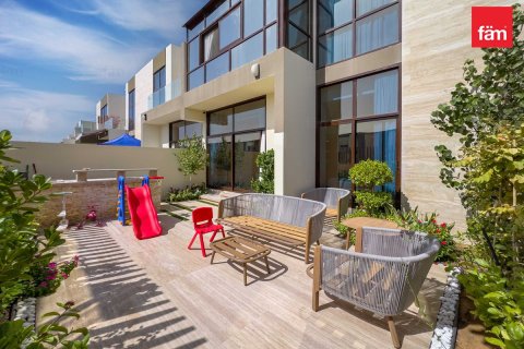 Řadový dům v Dubai, SAE 4 ložnice, 187.2 m² Č.: 692867 - fotografie 7
