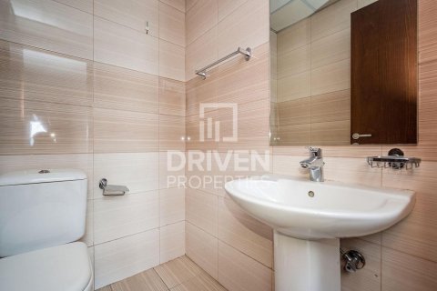Apartmen di Jumeirah Village Circle, Dubai, UAE 2 bilik tidur, 103.77 meter persegi № 743662 - foto 13
