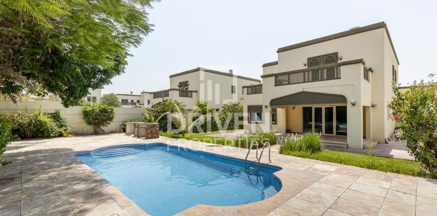 Вилла Jumeirah Park, Дубай, БАӘ-да 4 жатын бөлмелер, 759.2 м² № 742699