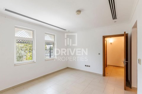 Вилла Jumeirah Park, Дубай, БАӘ-да 4 жатын бөлмелер, 759.2 м² № 742699 - фото 10