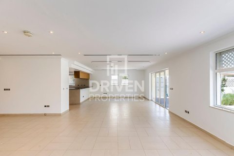 Вилла Jumeirah Park, Дубай, БАӘ-да 4 жатын бөлмелер, 759.2 м² № 742699 - фото 6