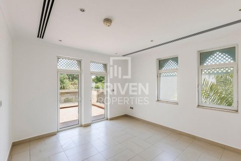 Вилла Jumeirah Park, Дубай, БАӘ-да 4 жатын бөлмелер, 759.2 м² № 742699 - фото 16