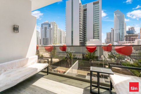 Apartmen di Business Bay, Dubai, UAE 2 bilik tidur, 89.8 meter persegi № 682321 - foto 17