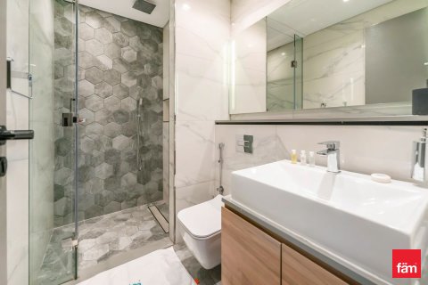 Apartmen di Business Bay, Dubai, UAE 2 bilik tidur, 89.8 meter persegi № 682321 - foto 7