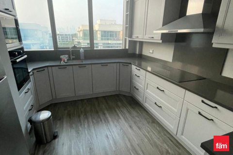 Lägenhet till försäljning i Dubai, UAE 2 sovrum, 206.1 kvm Nr. 682318 - fotografi 3