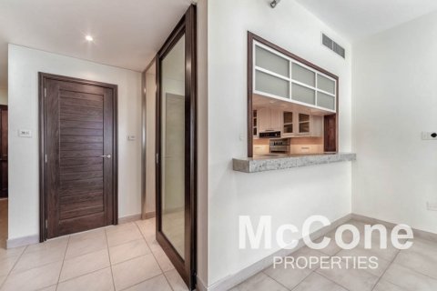Apartament në Downtown Dubai (Downtown Burj Dubai), Dubai, Emiratet e Bashkuara Arabe 1 dhomë gjumi, 71.16 m2. № 586957 - Foto 2