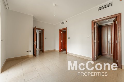 Apartment in Old Town, Dubai, UAE 3 bedrooms, 182.65 sq.m. № 586960 - photo 3