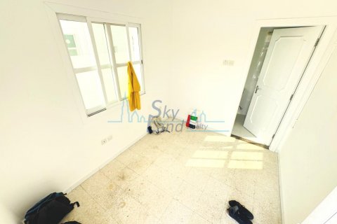 Villa zur Miete in Umm Suqeim, Dubai, VAE 4 Schlafzimmer, 371.6 m2 Nr. 632132 - Foto 16