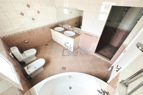 Villa zur Miete in Umm Suqeim, Dubai, VAE 4 Schlafzimmer, 371.6 m2 Nr. 632132 - Foto 25