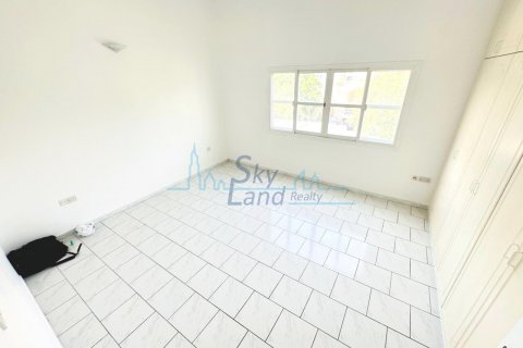 Villa zur Miete in Umm Suqeim, Dubai, VAE 4 Schlafzimmer, 371.6 m2 Nr. 632132 - Foto 21