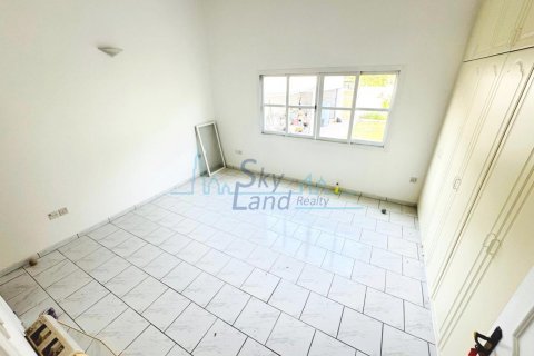 Villa zur Miete in Umm Suqeim, Dubai, VAE 4 Schlafzimmer, 371.6 m2 Nr. 632132 - Foto 9