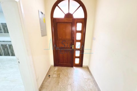 Villa in affitto a Umm Suqeim, Dubai, EAU 4 camere da letto, 325.2 mq. № 632134 - foto 9