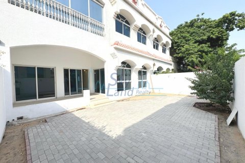 Villa in affitto a Umm Suqeim, Dubai, EAU 4 camere da letto, 325.2 mq. № 632134 - foto 16