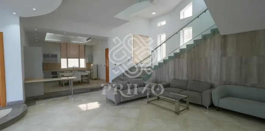 Villa i Al Safa, Dubai, Emiratene 6 soverom, 1199 kvm nr. 712585