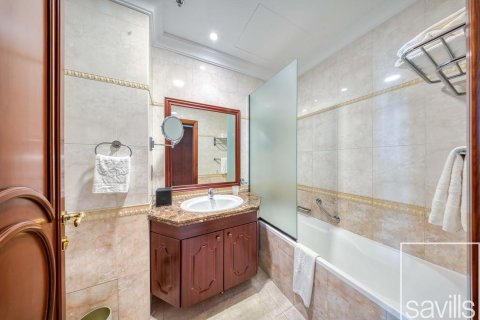 Apartament de închiriat în Palm Jumeirah, Dubai, EAU 4 dormitoare, 655.43 mp.  №758754 - poză 25