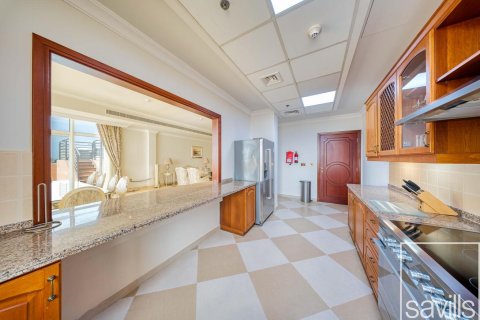 Apartament de închiriat în Palm Jumeirah, Dubai, EAU 4 dormitoare, 655.43 mp.  №758754 - poză 7