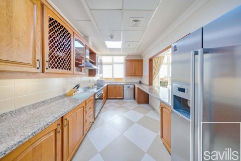 Apartament de închiriat în Palm Jumeirah, Dubai, EAU 4 dormitoare, 655.43 mp.  №758754 - poză 8