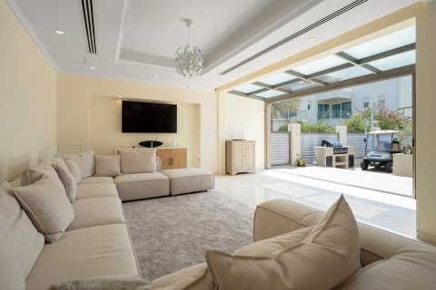 Villa en alquiler en The Sustainable City, Dubai, EAU 3 dormitorios, 195.75 m2 № 750174 - foto 2