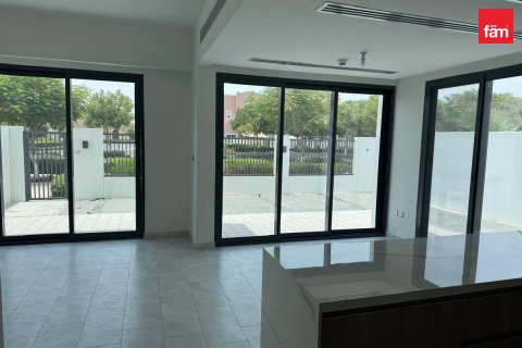 Kaupunkipientalo Dubai, Arabiemiraatit 4 makuuhuonetta, 307.9 m2 № 722713