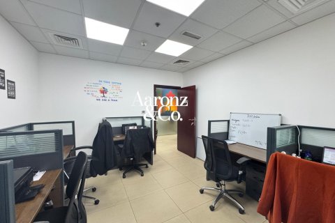 Office in Business Bay, Dubai, UAE 66 sq.m. № 720062 - photo 6