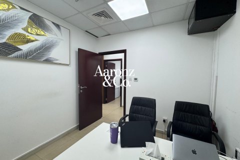 Office in Business Bay, Dubai, UAE 66 sq.m. № 720062 - photo 11