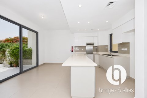 Vila v Dubai Hills Estate, SAE 4 spálne, 224 m2 č. 720064 - Fotografia 16