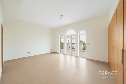 Villa zum Verkauf in Jumeirah Park, Dubai, VAE 4 Schlafzimmer, 455 m2 Nr. 737953 - Foto 9